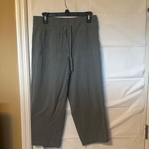 Athletic Works Olive Green Capris